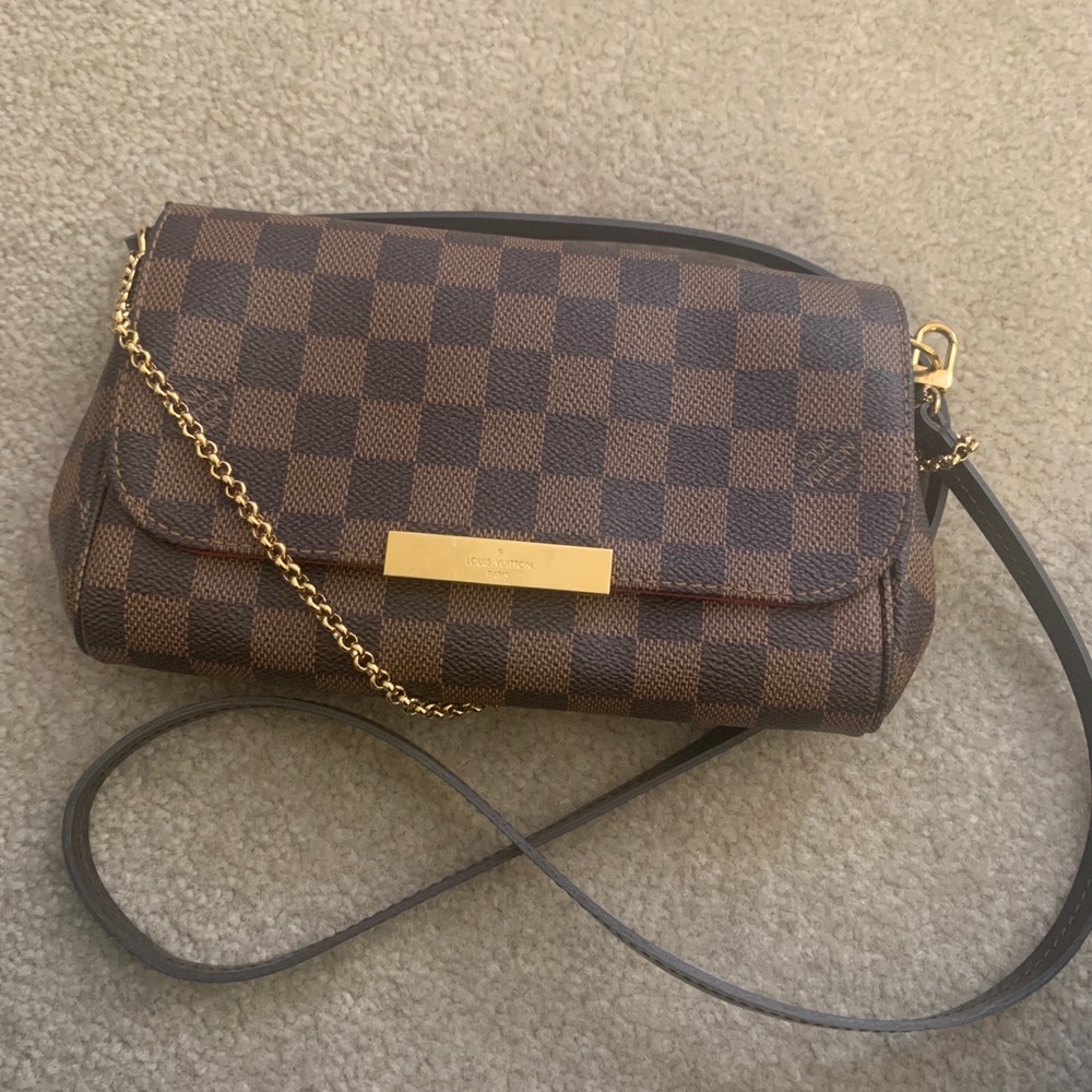 AUTHENTIC Louis Vuitton crossbody damier